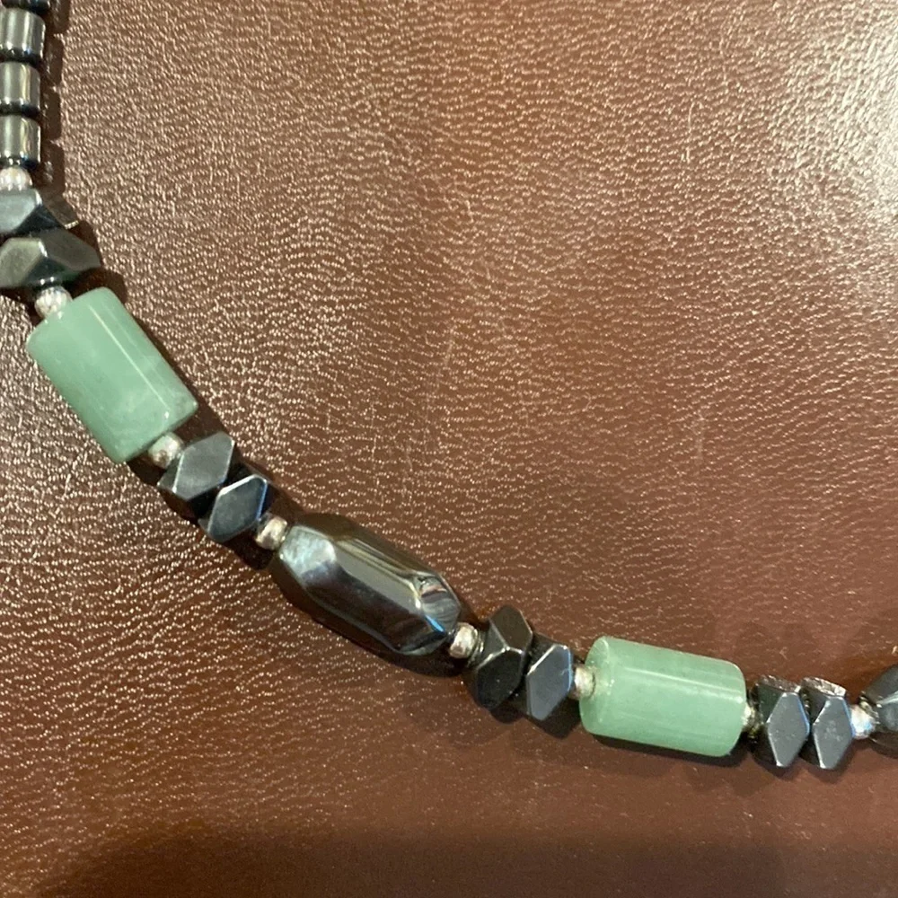 EXQUISITE necklace.